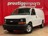 WHITE, 2017 CHEVROLET EXPRESS Thumnail Image 1