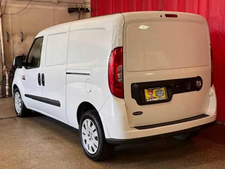 WHITE, 2017 RAM PROMASTER CITY Image 3