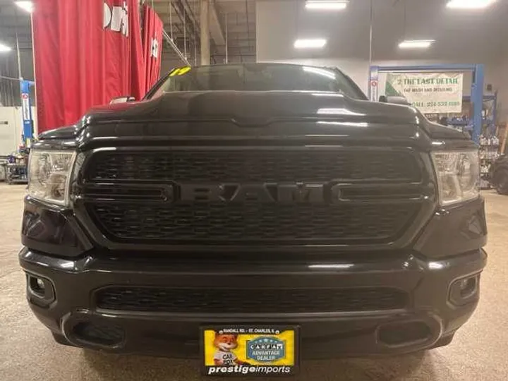 BLACK, 2019 RAM 1500 CREW CAB Image 8