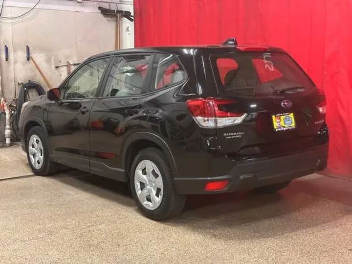 BLACK, 2021 SUBARU FORESTER Image 3