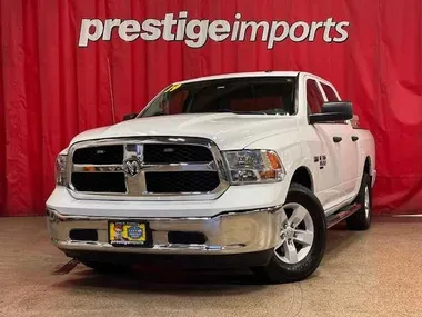 WHITE, 2019 RAM 1500 CLASSIC CREW CAB Image 