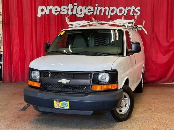 WHITE, 2014 CHEVROLET EXPRESS Image 1