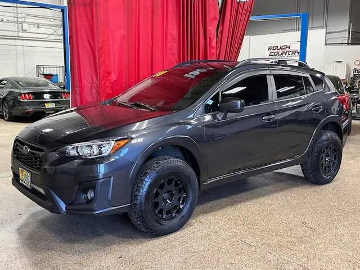 GREY, 2018 SUBARU CROSSTREK Image 9