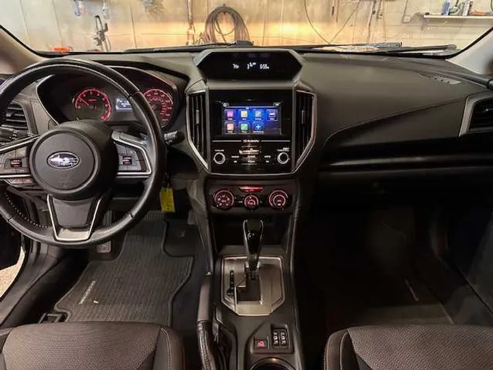 GREY, 2018 SUBARU CROSSTREK Image 14