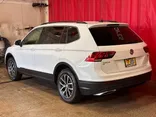 WHITE, 2019 VOLKSWAGEN TIGUAN Thumnail Image 3