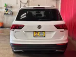 WHITE, 2019 VOLKSWAGEN TIGUAN Thumnail Image 4