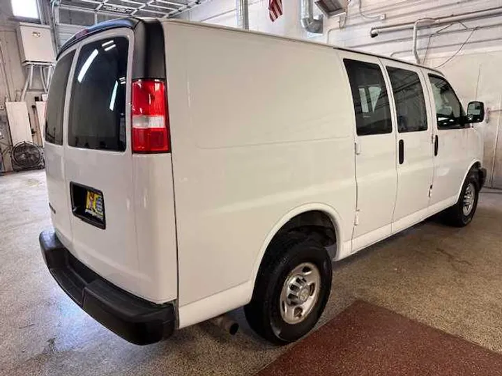 WHITE, 2019 CHEVROLET EXPRESS Image 7