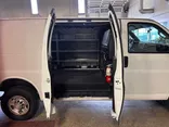 WHITE, 2019 CHEVROLET EXPRESS Thumnail Image 8