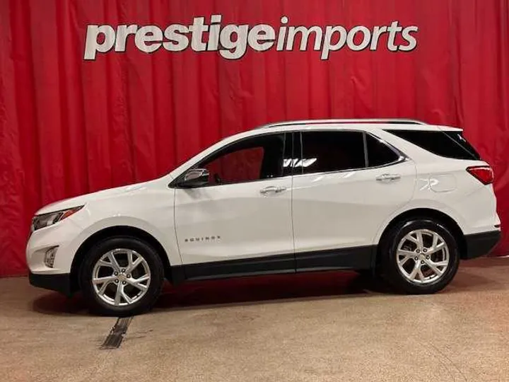 WHITE, 2020 CHEVROLET EQUINOX Image 2