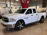 WHITE, 2019 RAM 1500 CLASSIC QUAD CAB Thumnail Image 9