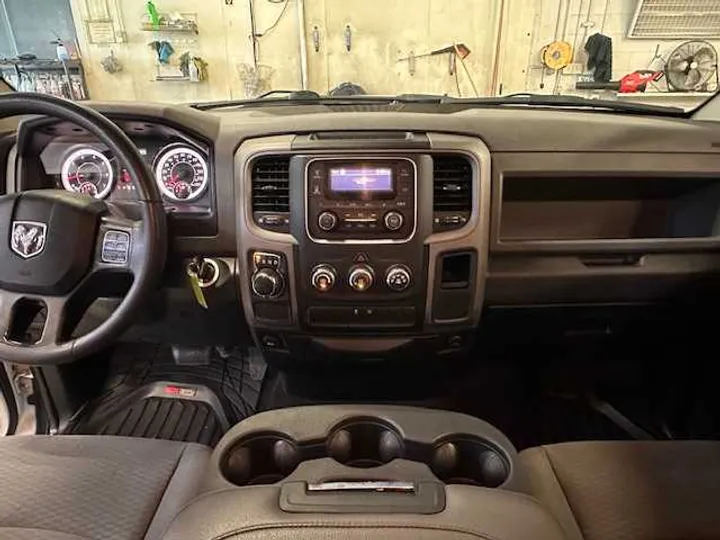 WHITE, 2019 RAM 1500 CLASSIC QUAD CAB Image 13