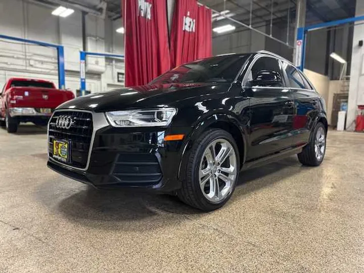 BLACK, 2016 AUDI Q3 Image 8