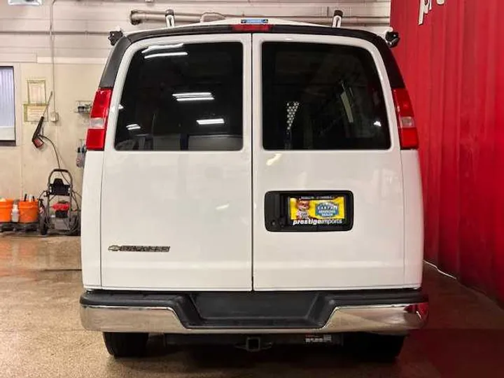 WHITE, 2019 CHEVROLET EXPRESS 2500 Image 4