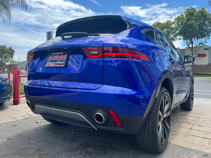 BLUE, 2019 JAGUAR E-PACE Image 10