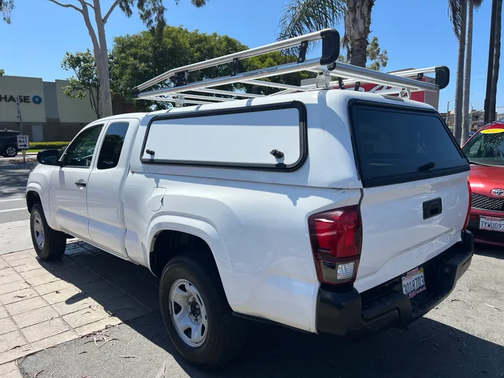 WHITE, 2021 TOYOTA TACOMA ACCESS CAB Image 6