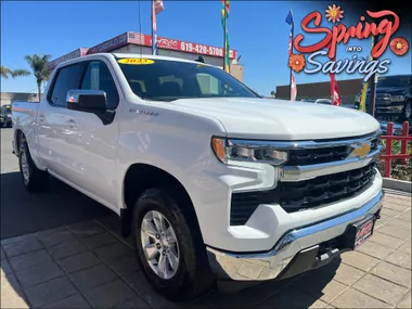 WHITE, 2023 CHEVROLET SILVERADO 1500 CREW CAB Image 