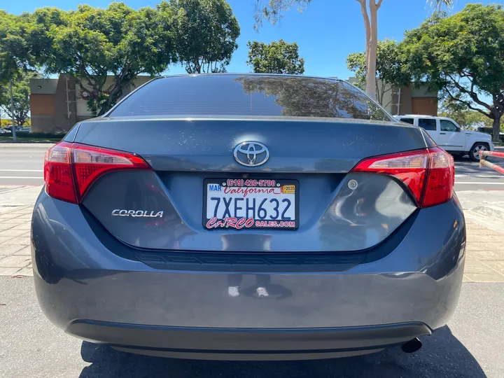 GRAY, 2017 TOYOTA COROLLA Image 3