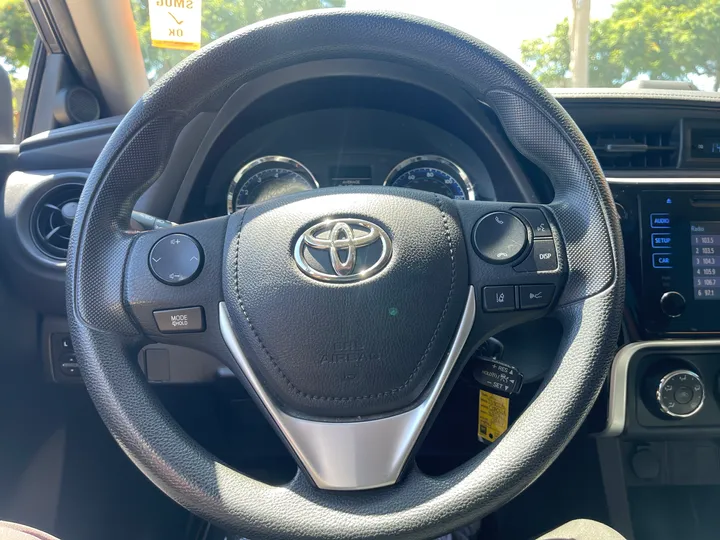 GRAY, 2017 TOYOTA COROLLA Image 12