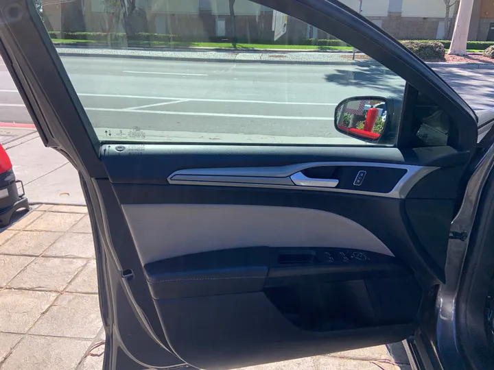 GRAY, 2020 FORD FUSION Image 12