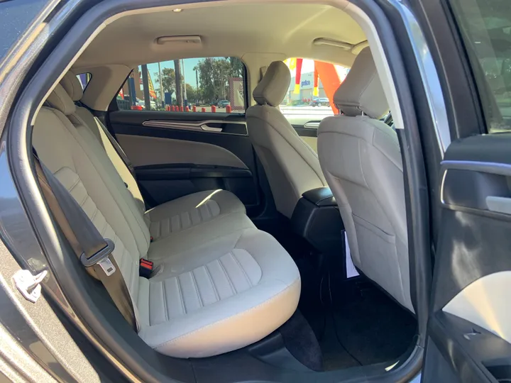 GRAY, 2020 FORD FUSION Image 16