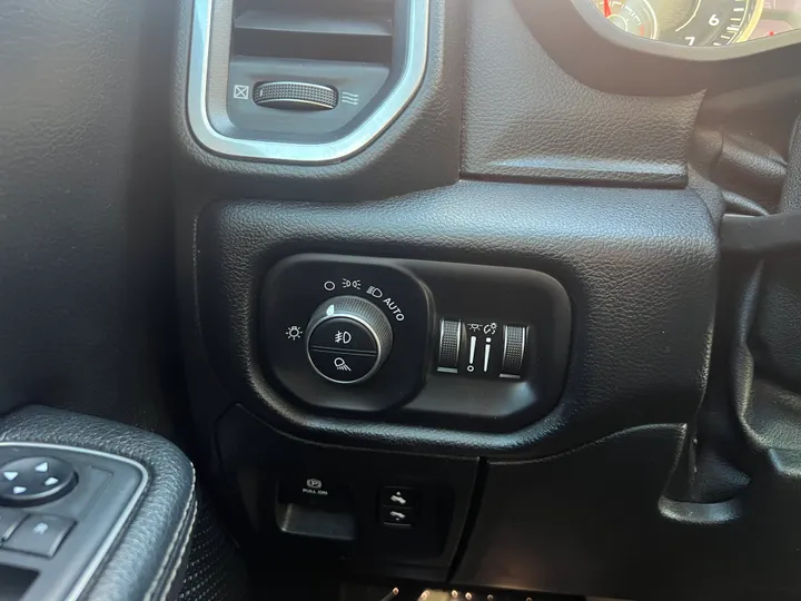 SILVER, 2020 RAM 1500 QUAD CAB Image 25