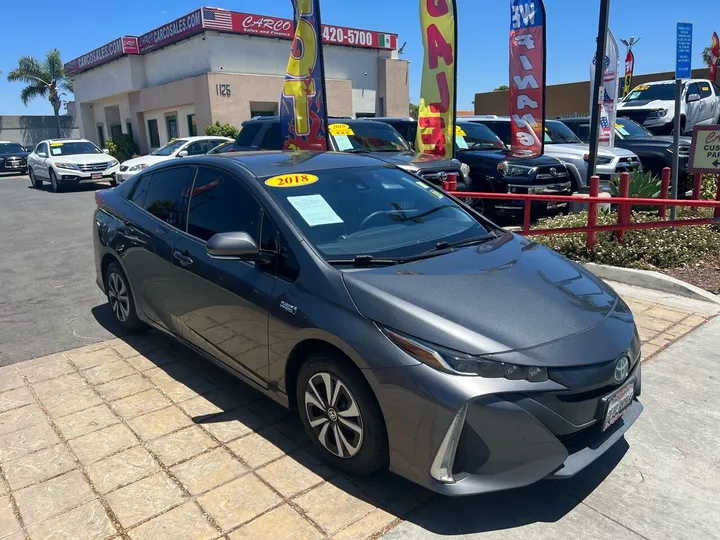 GRAY, 2018 TOYOTA PRIUS PRIME Image 4