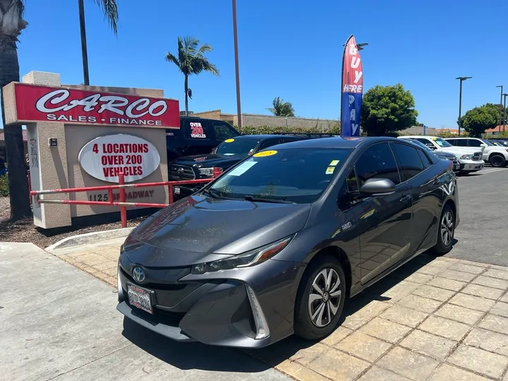 GRAY, 2018 TOYOTA PRIUS PRIME Image 5