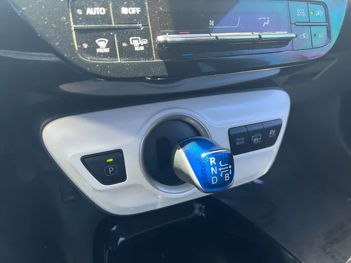 GRAY, 2018 TOYOTA PRIUS PRIME Image 23