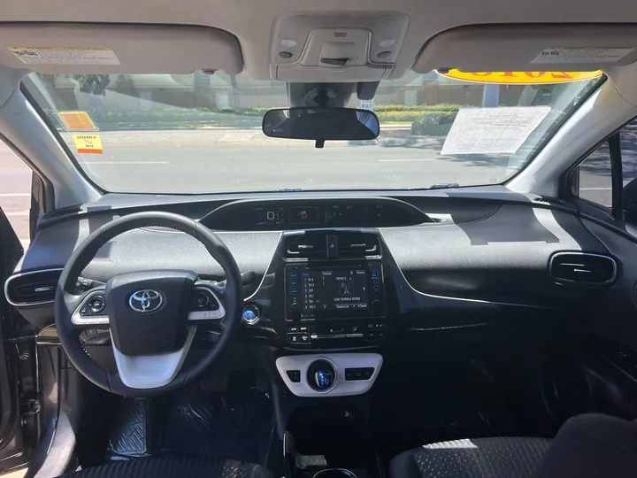 GRAY, 2018 TOYOTA PRIUS PRIME Image 18