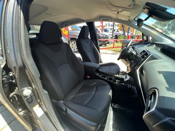 GRAY, 2018 TOYOTA PRIUS PRIME Image 38