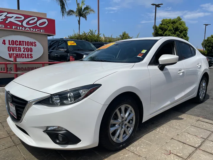 WHITE, 2015 MAZDA MAZDA3 Image 4