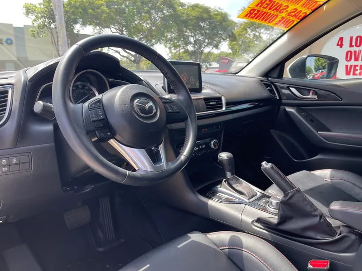 WHITE, 2015 MAZDA MAZDA3 Image 12