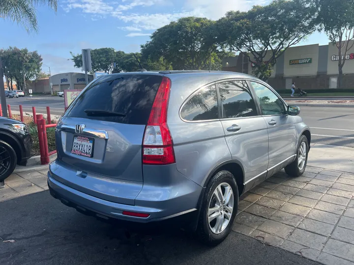 BLUE, 2011 HONDA CR-V Image 9