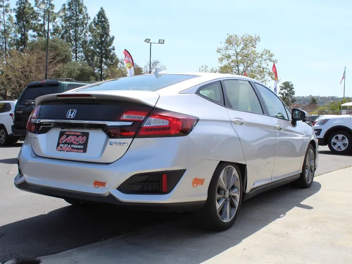 SILVER, 2018 HONDA CLARITY PLUG-IN HYBRID Image 9