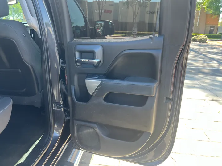 GRAY, 2015 CHEVROLET SILVERADO 1500 DOUBLE CAB Image 29