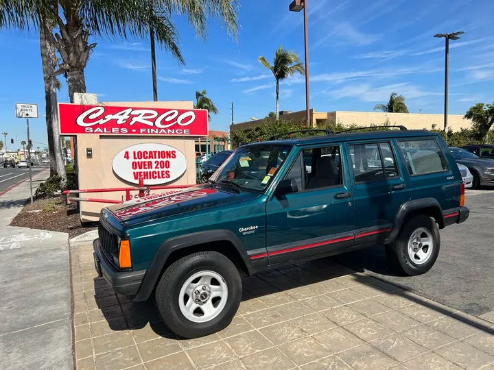 Green, 1996 JEEP CHEROKEE Image 5