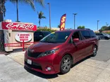 RED, 2017 TOYOTA SIENNA Thumnail Image 4