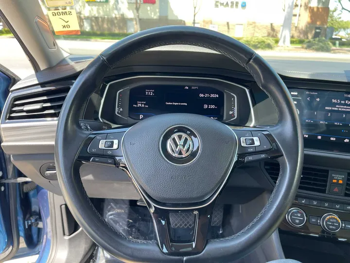 BLUE, 2019 VOLKSWAGEN JETTA Image 13