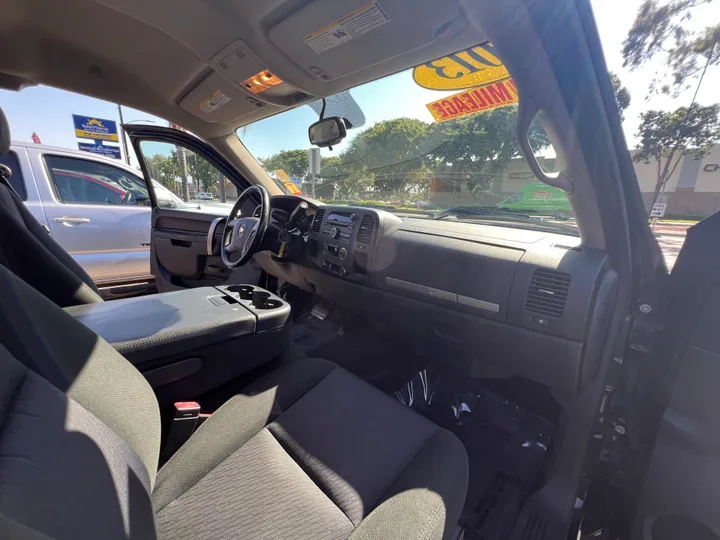 BLACK, 2013 CHEVROLET SILVERADO 1500 EXTENDED CAB Image 30