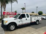 White, 2011 FORD F350 SUPER DUTY SUPER CAB & CHASSIS Thumnail Image 5