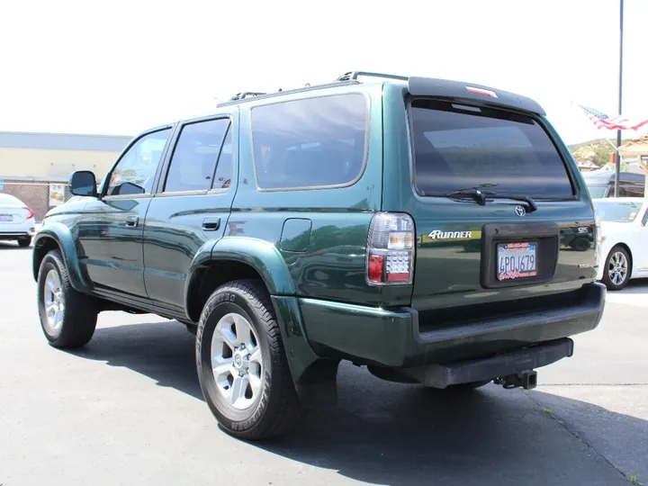 Green, 2001 TOYOTA 4RUNNER Image 5