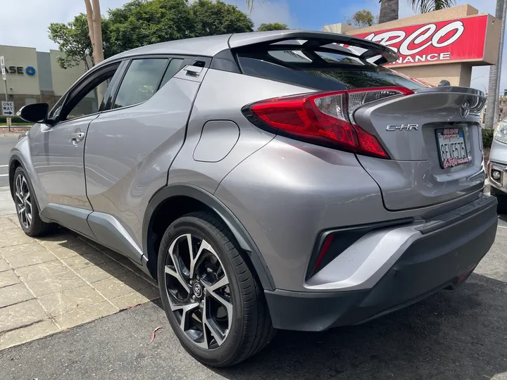 SILVER, 2019 TOYOTA C-HR Image 5