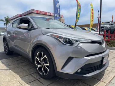 SILVER, 2019 TOYOTA C-HR Image 