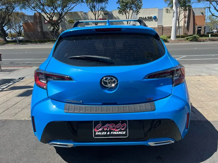 Blue, 2020 TOYOTA COROLLA HATCHBACK Image 7