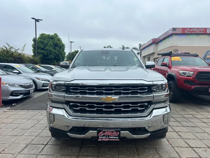 SILVER, 2017 CHEVROLET SILVERADO 1500 CREW CAB Image 2