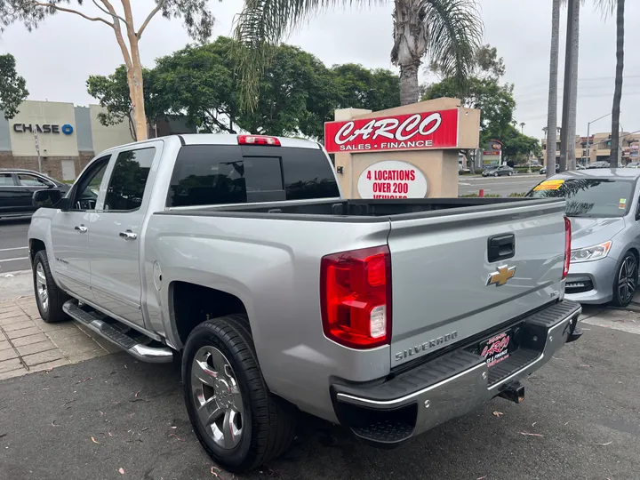 SILVER, 2017 CHEVROLET SILVERADO 1500 CREW CAB Image 5