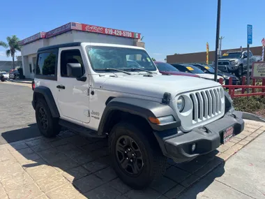 WHITE, 2020 JEEP WRANGLER Image 