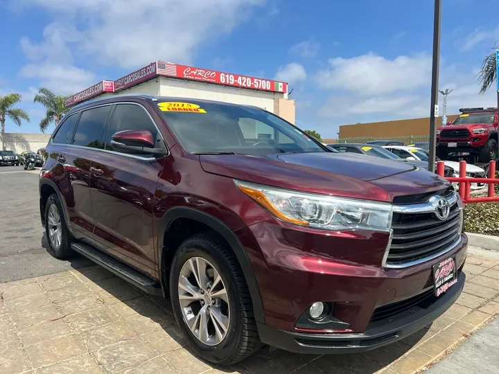 BURGUNDY, 2015 TOYOTA HIGHLANDER Image 1