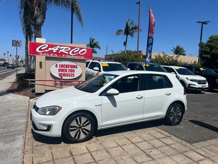 WHITE, 2016 VOLKSWAGEN E-GOLF Image 5