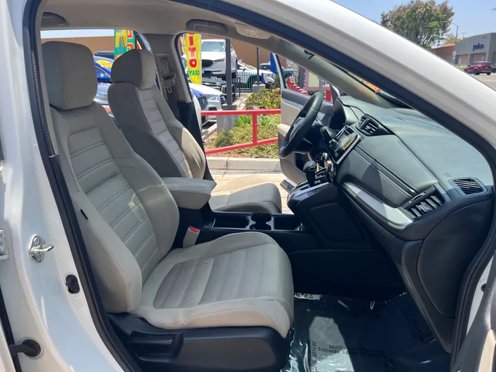 WHITE, 2018 HONDA CR-V Image 34